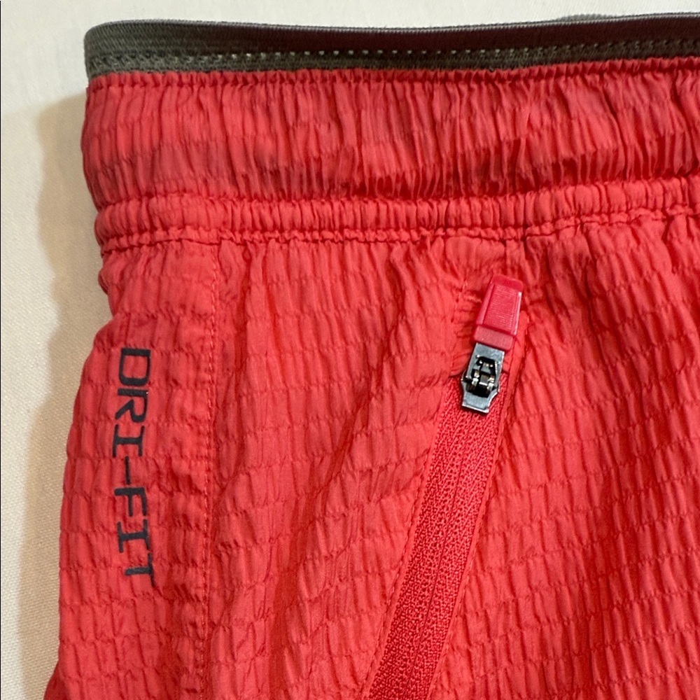 Nike Dri-Fit Size Medium Red Running Shorts - Picture 4 of 8